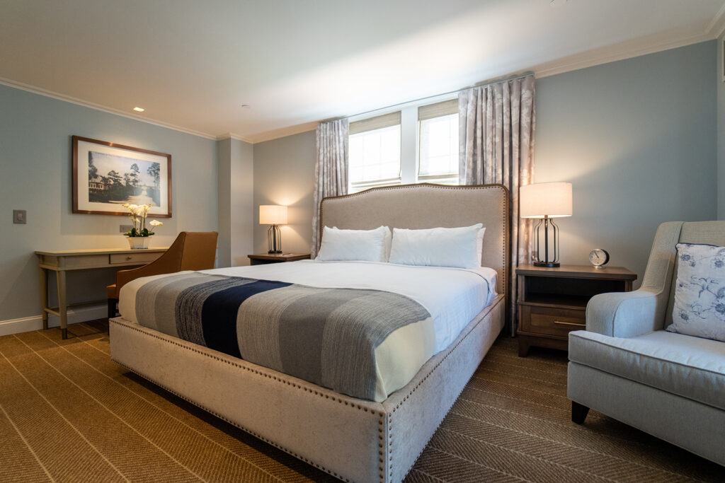 HOTEL_CAROLINA_KINGROOM2_GIBSON_2022